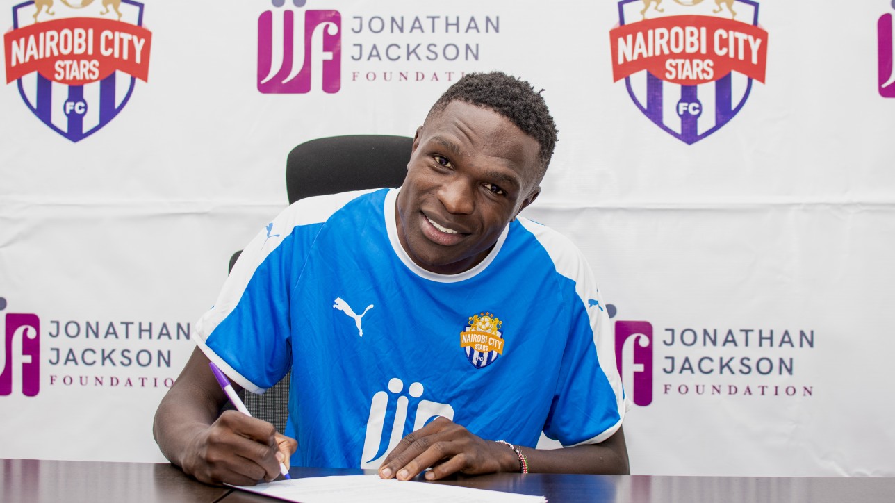 Sven Yidah signing his contract at Nairobi City Stars on Mon 7 Sep 2020