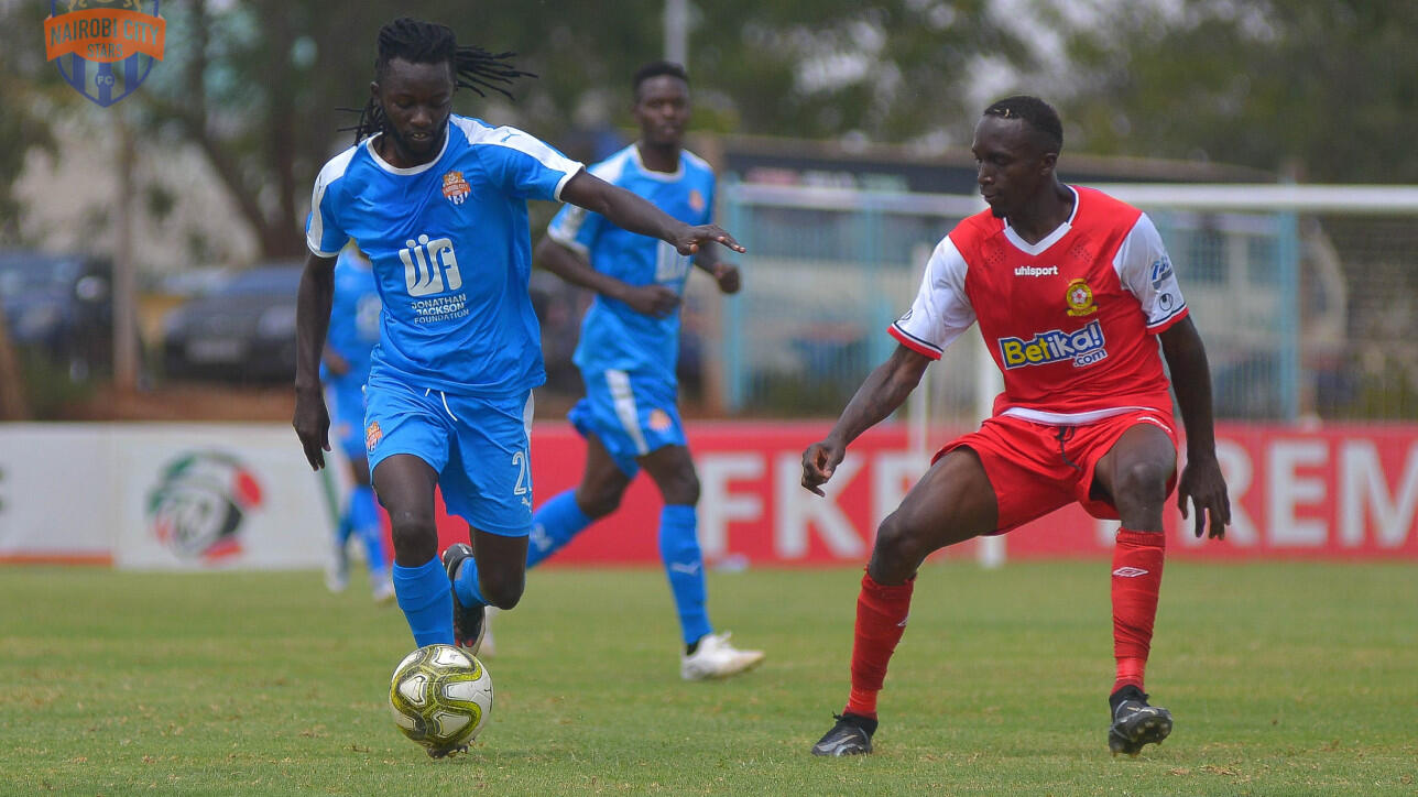 Oliver Maloba up against Marvin Nabwire of Kenya Police during FKF Premier League match day 15 in KAsarani Annex on Wed 8 Feb 2023. Police won 2-1  